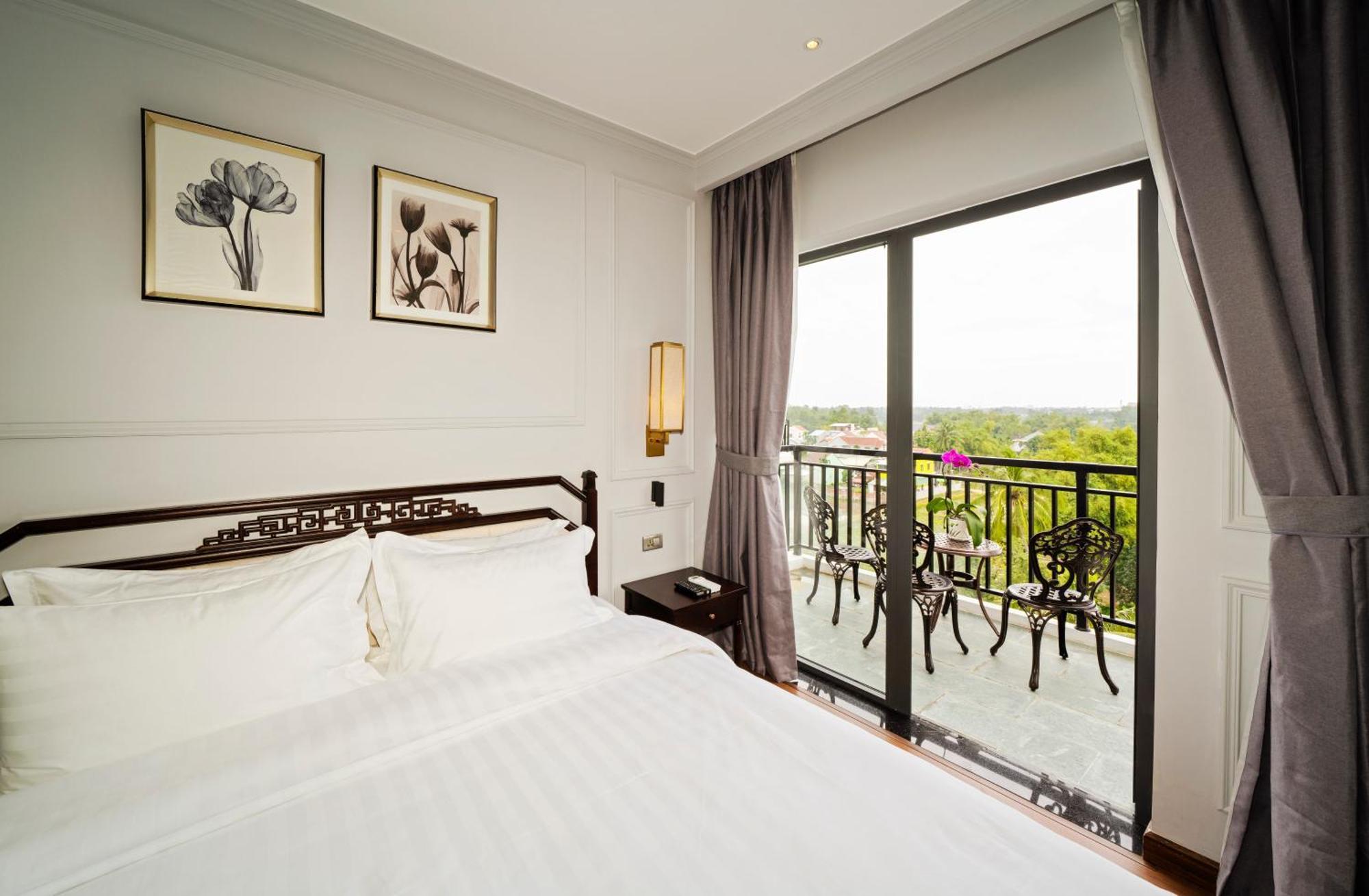 Eco Lux Riverside Hotel & Spa Hoi An Exterior photo