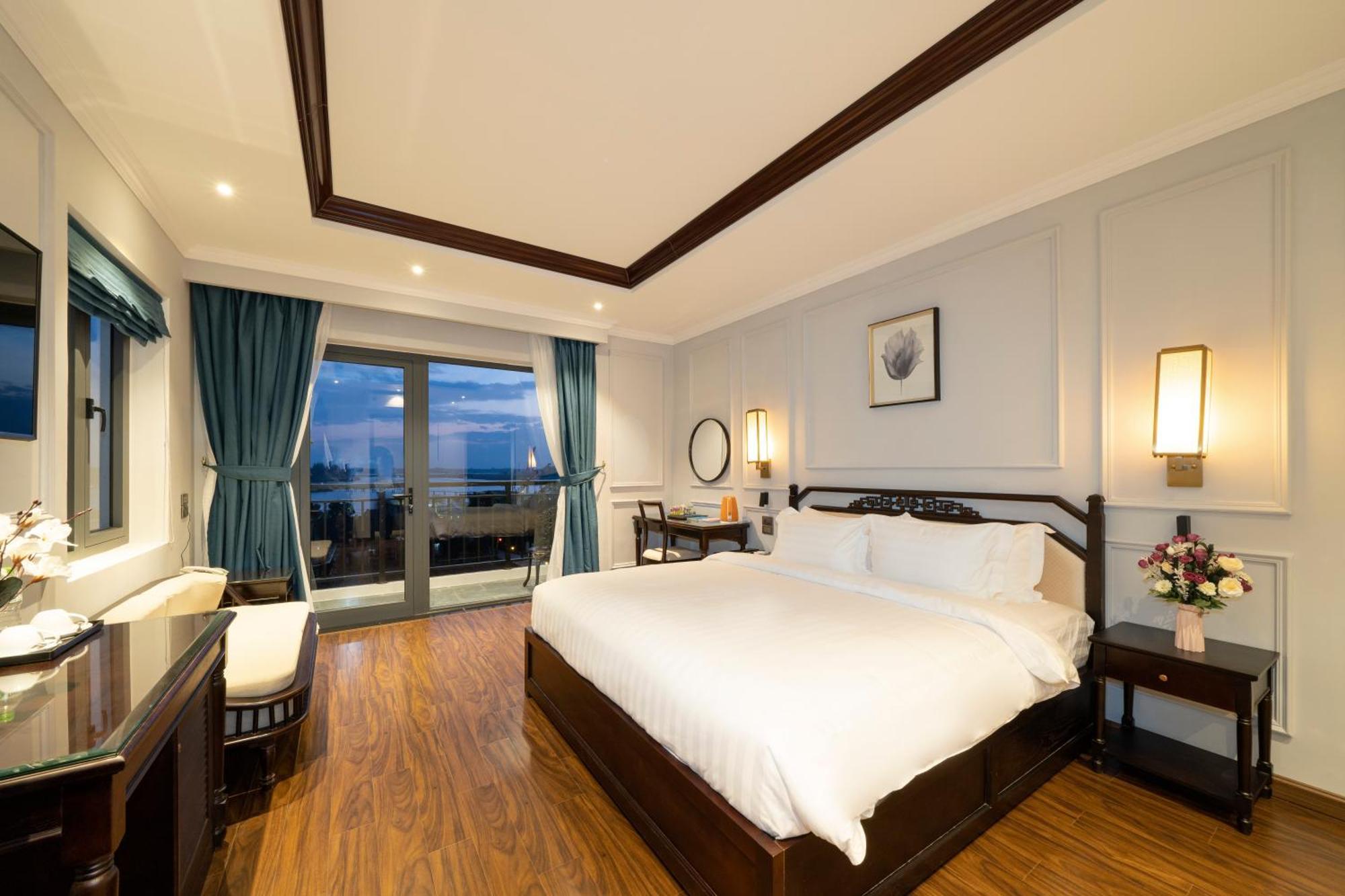 Eco Lux Riverside Hotel & Spa Hoi An Exterior photo