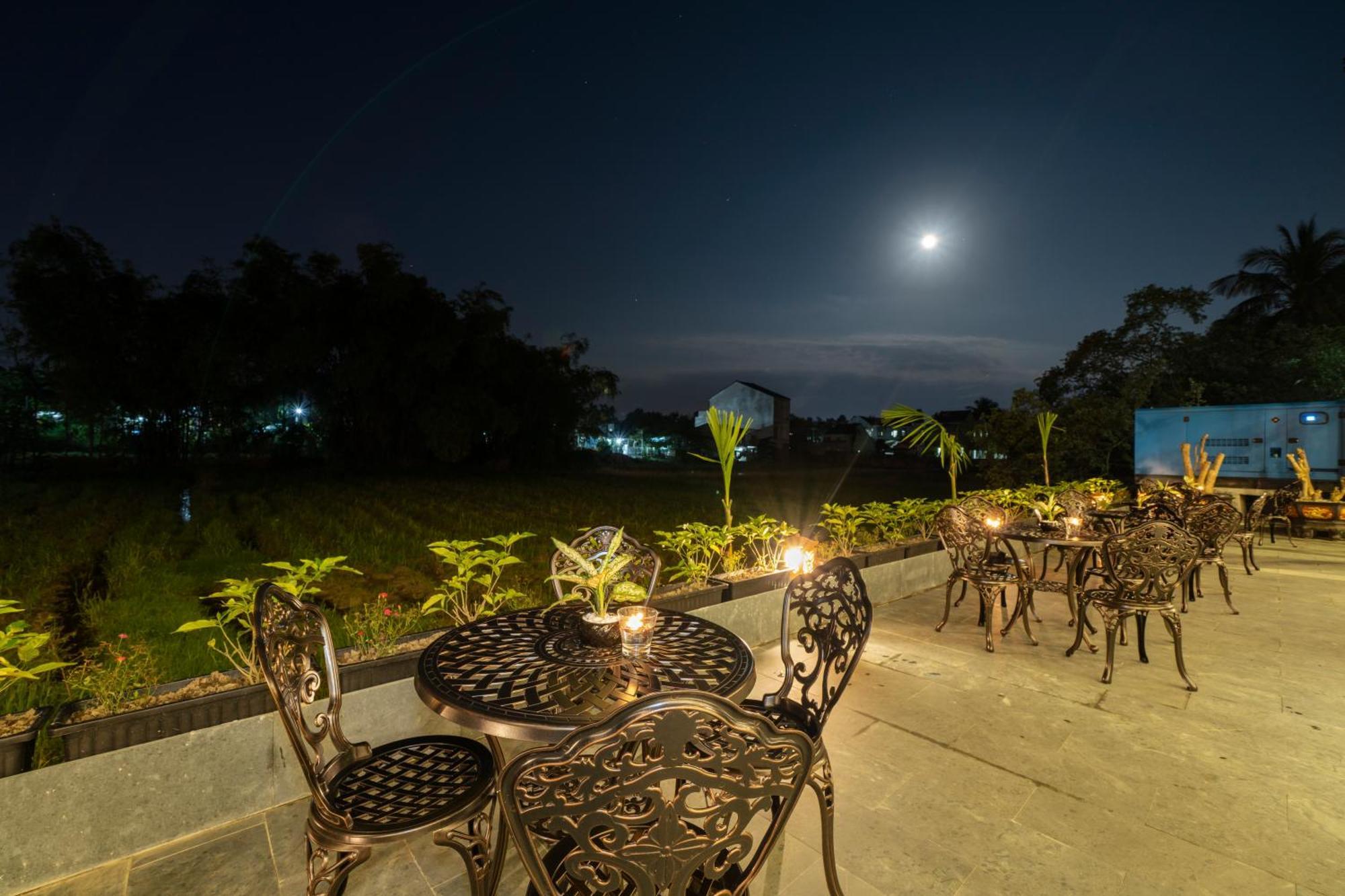 Eco Lux Riverside Hotel & Spa Hoi An Exterior photo