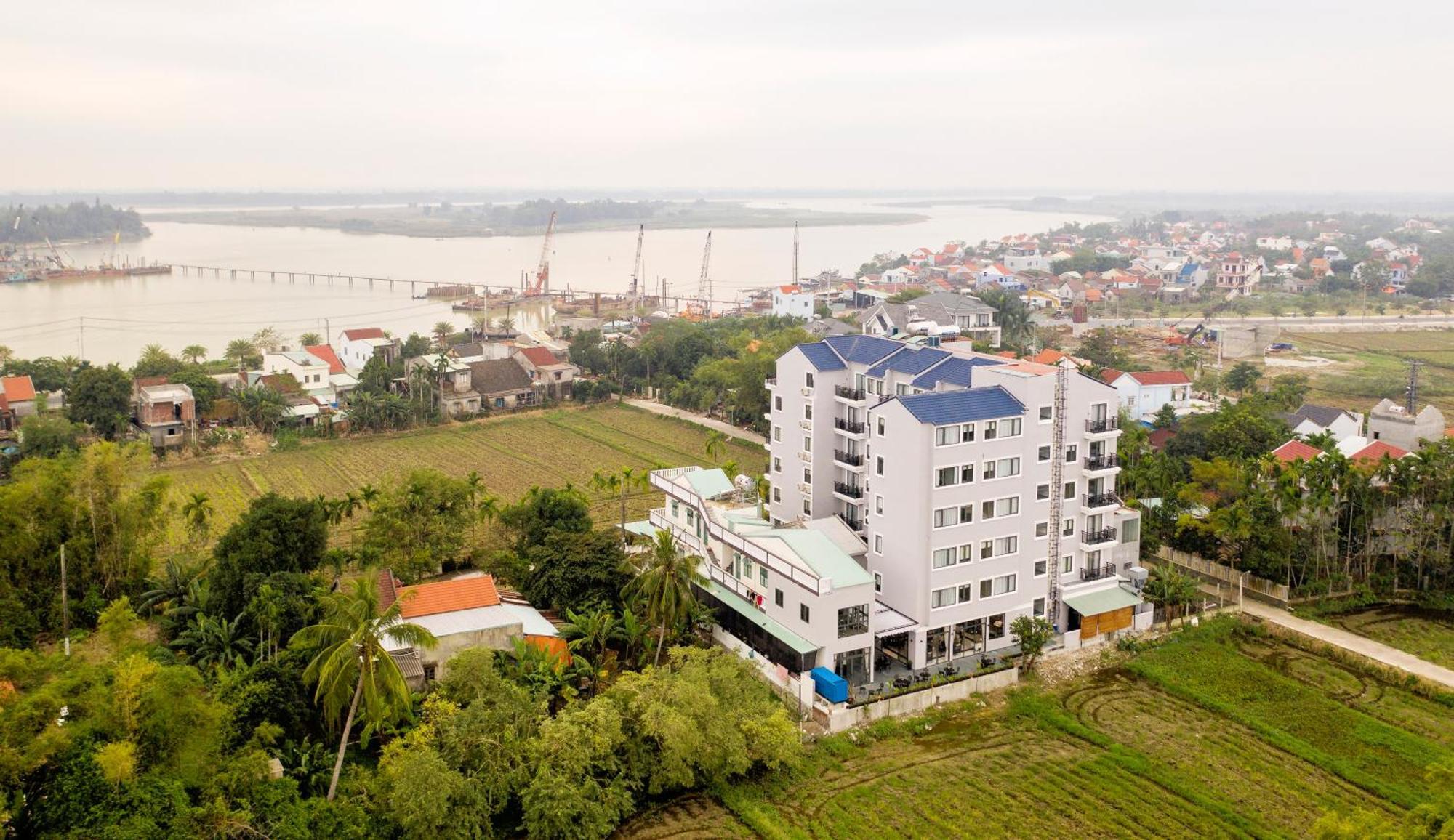 Eco Lux Riverside Hotel & Spa Hoi An Exterior photo
