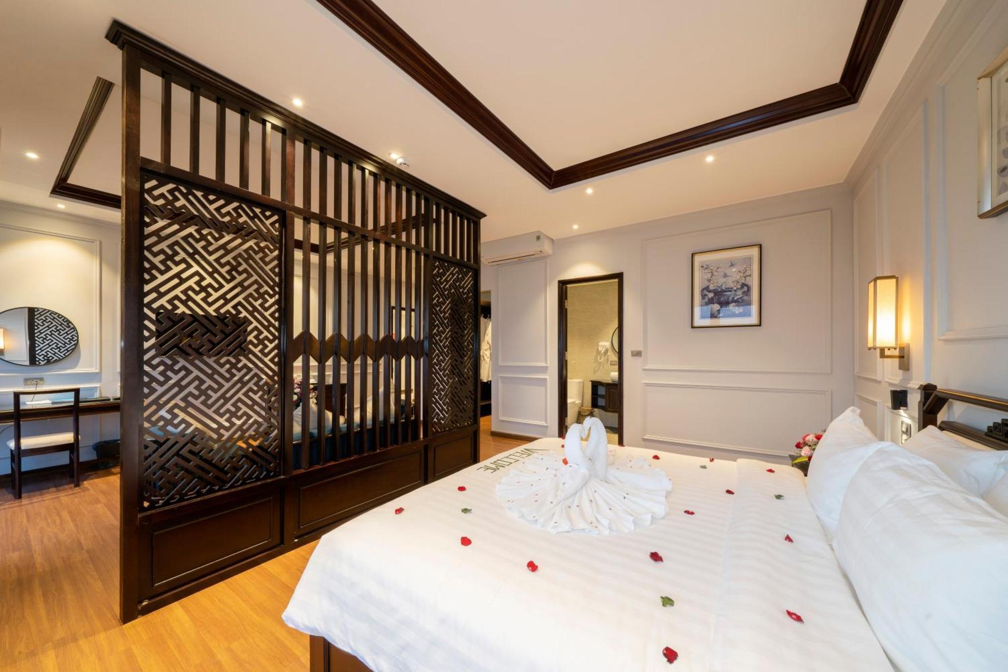 Eco Lux Riverside Hotel & Spa Hoi An Exterior photo